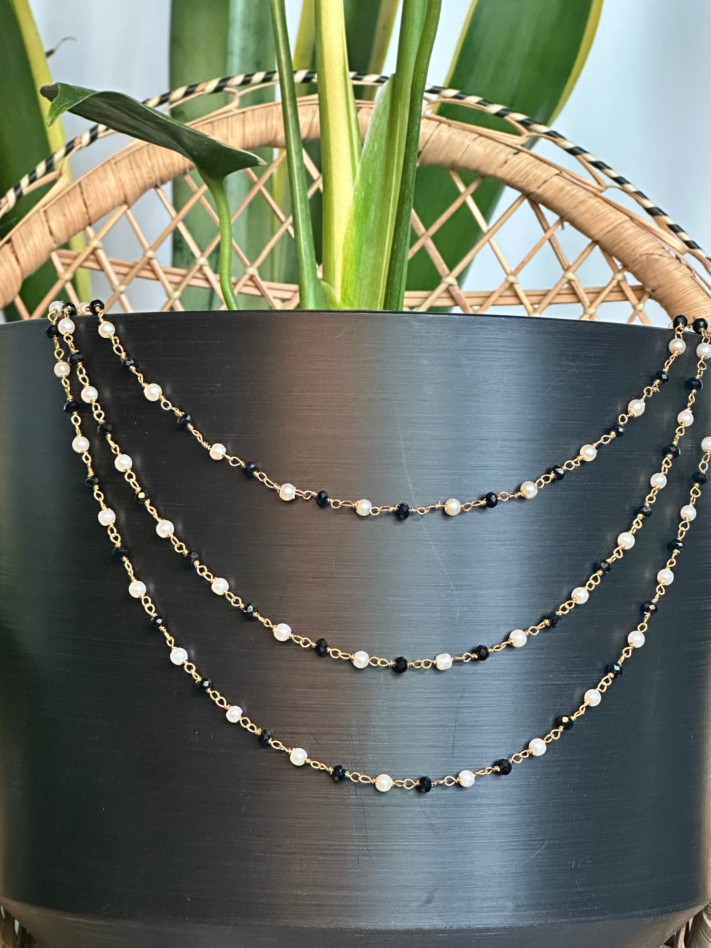 Black Spinel & White Pearl Plant Jewelry